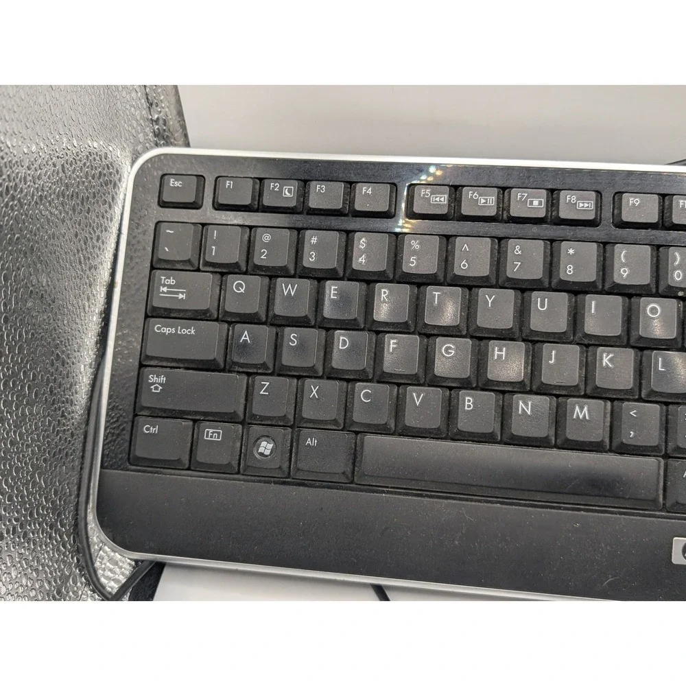 HP KB2101U Wired Keyboard and N910U Optical Mouse Set Black Silver USB